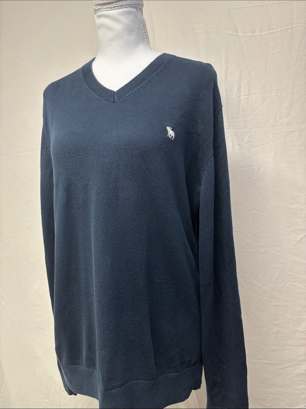 Abercrombie & Fitch Men's V-Neck Sweater in Navy with White Logo